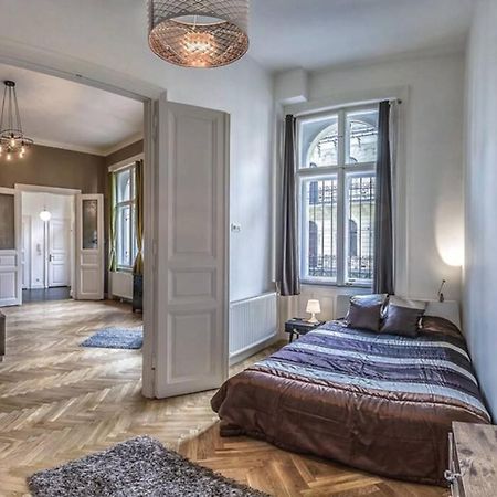 The Suite Mondain Apartment Budapeszt Zewnętrze zdjęcie