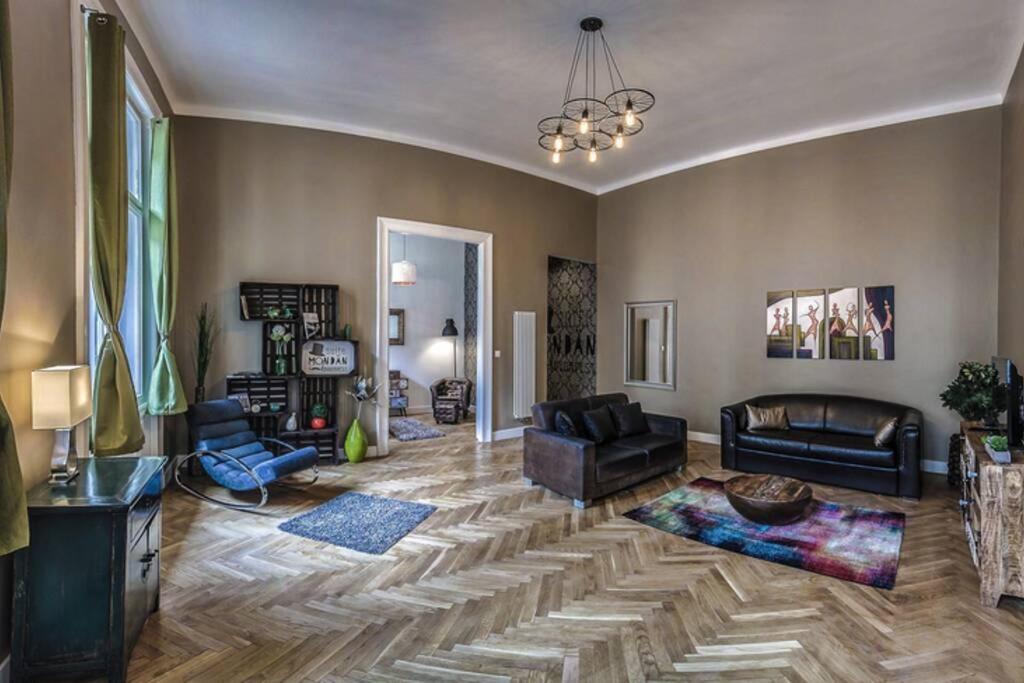 The Suite Mondain Apartment Budapeszt Zewnętrze zdjęcie