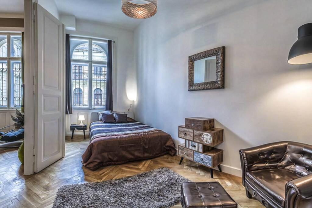 The Suite Mondain Apartment Budapeszt Zewnętrze zdjęcie