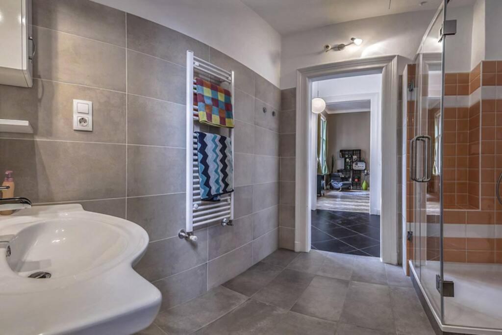 The Suite Mondain Apartment Budapeszt Zewnętrze zdjęcie