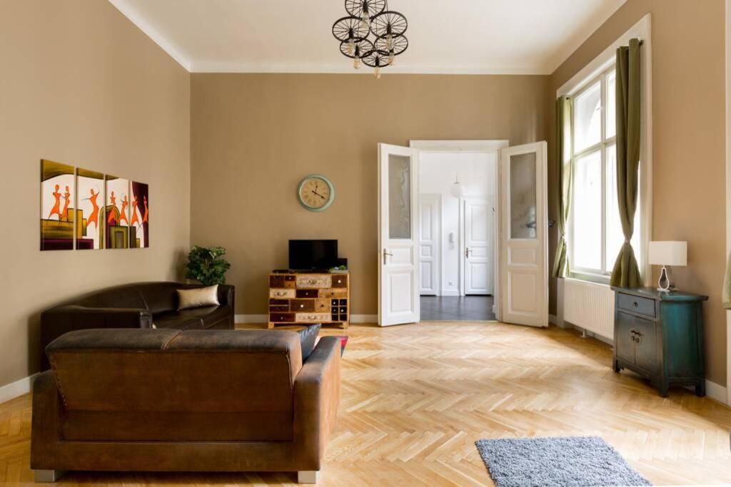 The Suite Mondain Apartment Budapeszt Zewnętrze zdjęcie