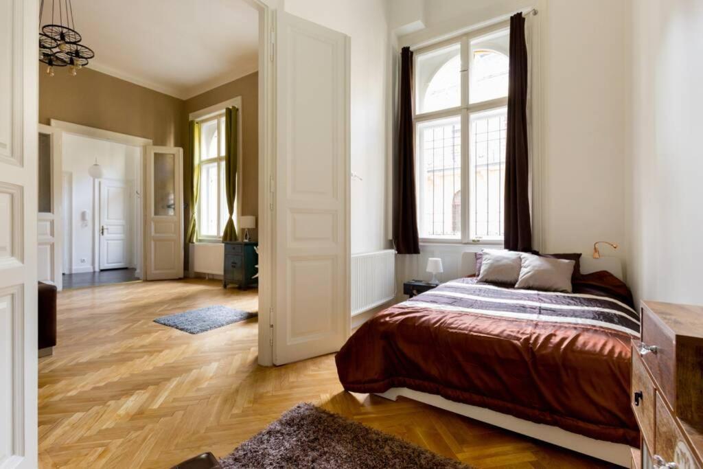 The Suite Mondain Apartment Budapeszt Zewnętrze zdjęcie