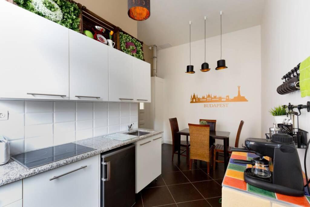 The Suite Mondain Apartment Budapeszt Zewnętrze zdjęcie